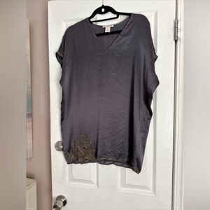 GOLD HAWK BLOUSE SIZE MEDIUM